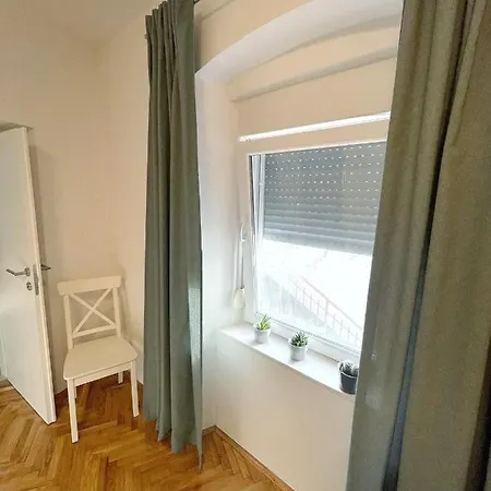 Apartment Ruzmarino - & Private Parking *