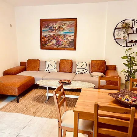 Apartment Ruzmarino - Central & Private Parking Pula
